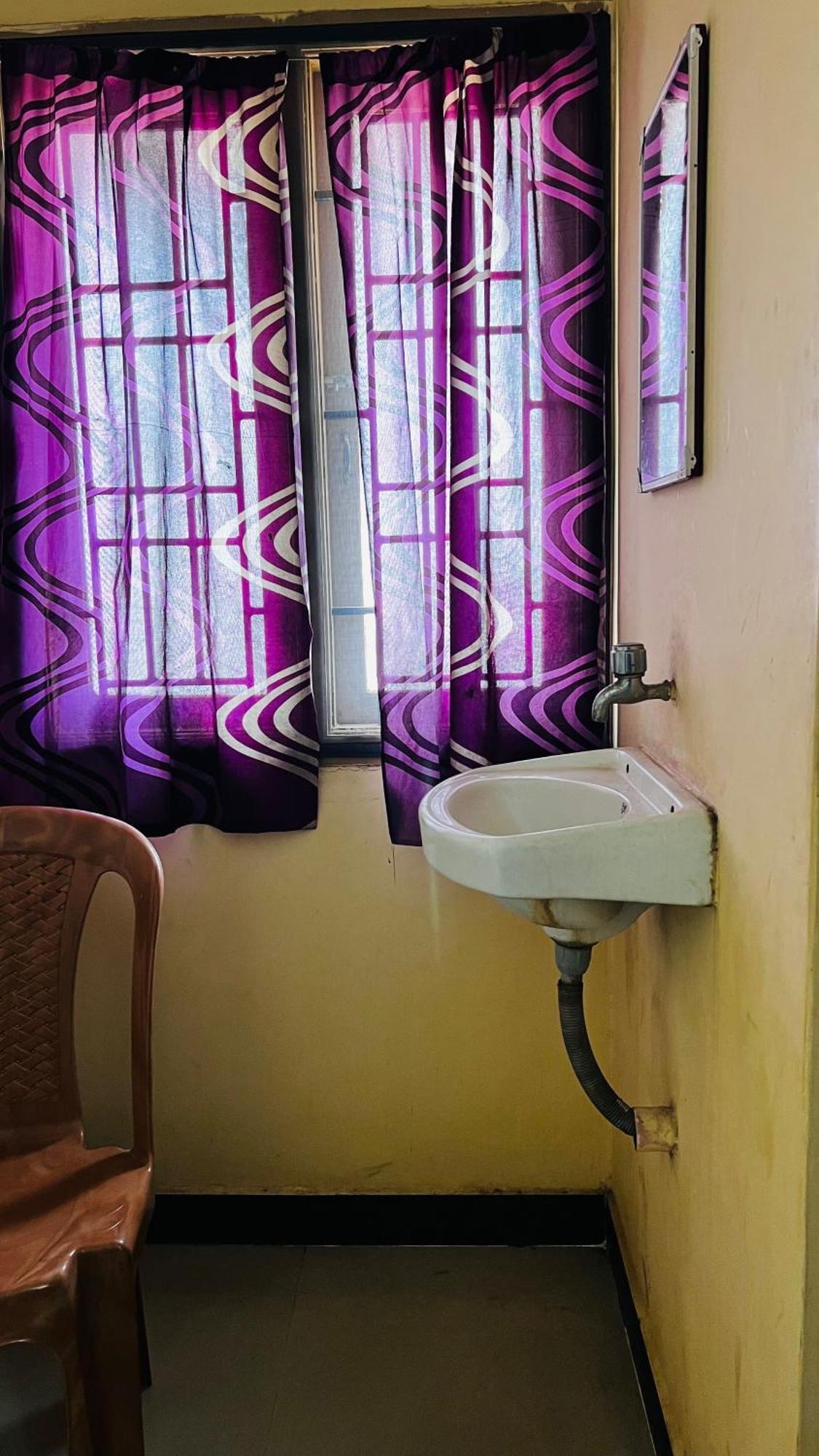Oyo 81239 Shri Vinayaka Inn Rooms Tiruchirappalli ภายนอก รูปภาพ